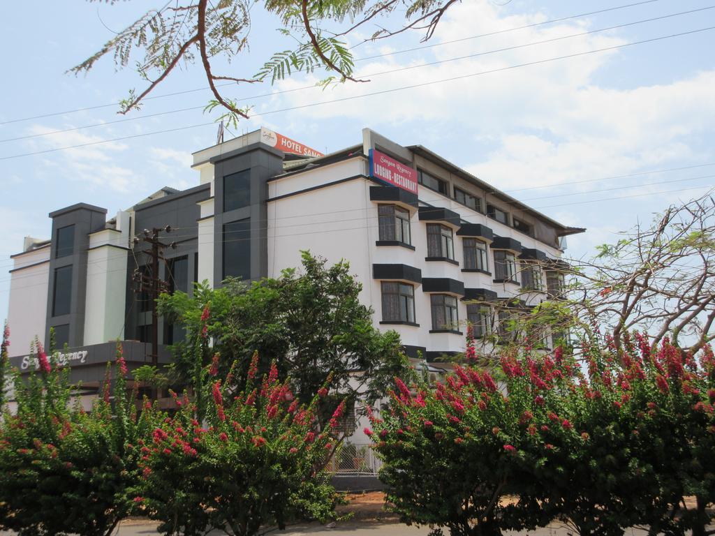 Hotel Sangam Regency Ratnāgiri Kültér fotó